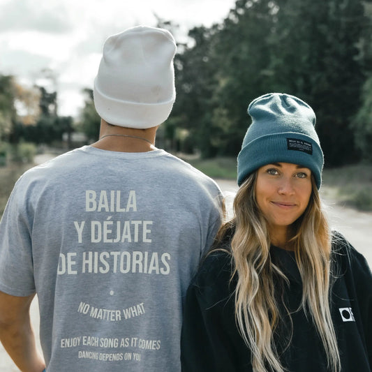 PLAYERA BAILA Y DÉJATE DE HISTORIAS